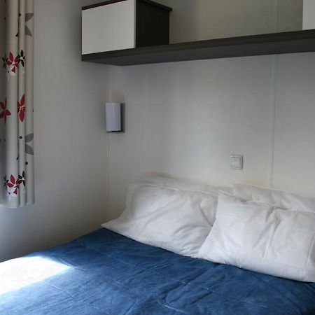Camping De La Baie 호텔 라트리니트쉬르메르 외부 사진