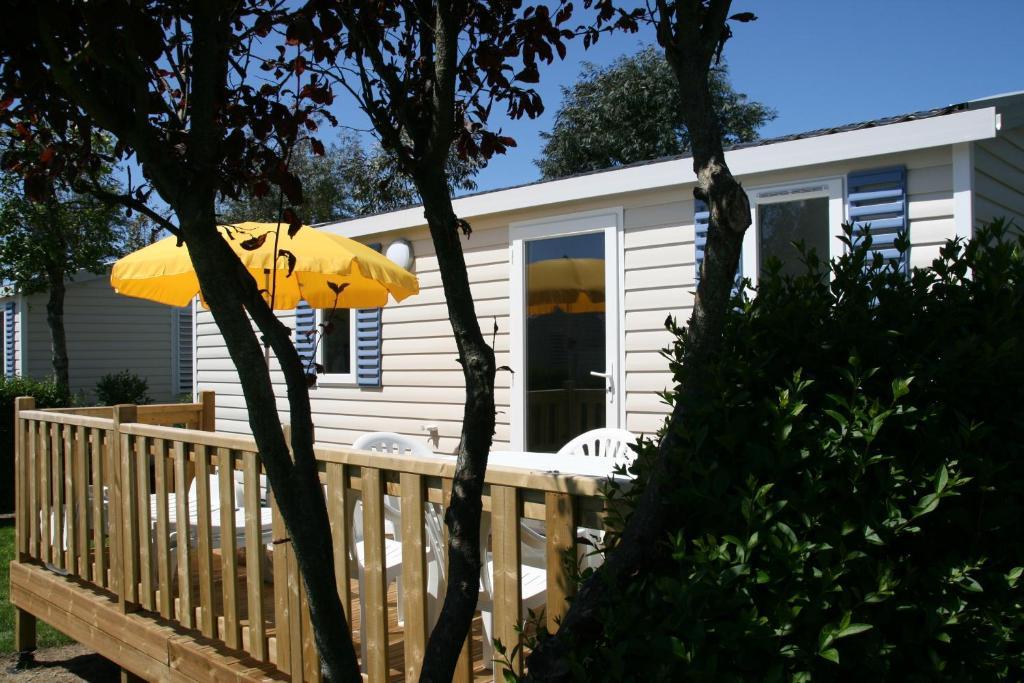 Camping De La Baie 호텔 라트리니트쉬르메르 객실 사진