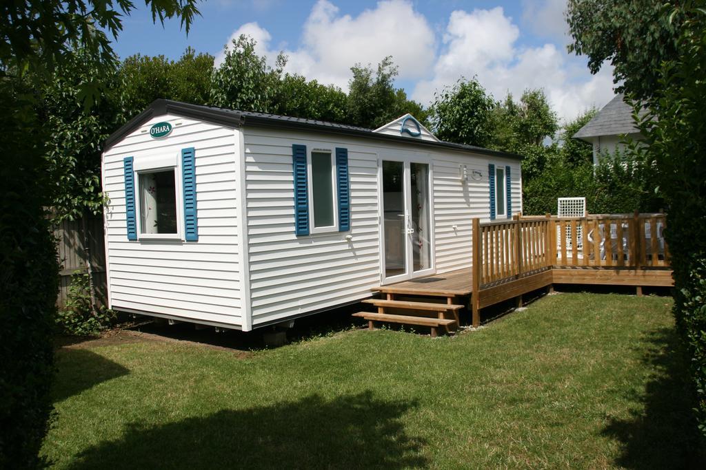 Camping De La Baie 호텔 라트리니트쉬르메르 외부 사진